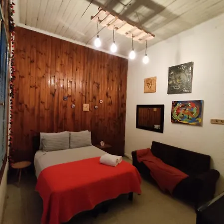 Habitacion En Barrio Italia